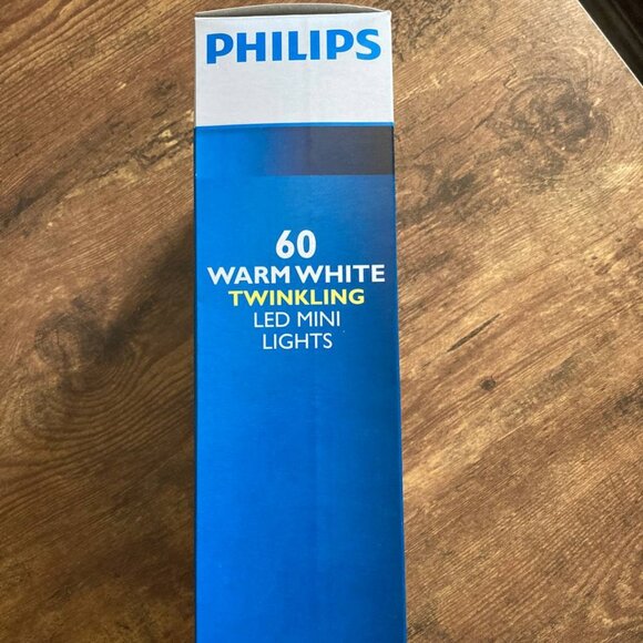 Philips Holiday Season 60-Count Indoor / Outdoor LED Mini Christmas Lights - Picture 3 of 9